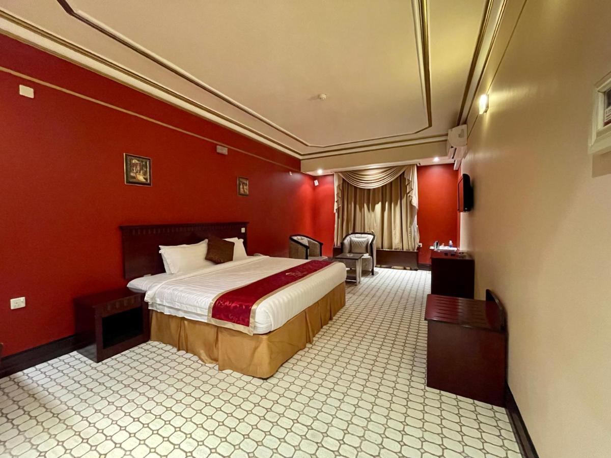 Al Mansour Grand Hotel Ḩafar al Bāţin エクステリア 写真