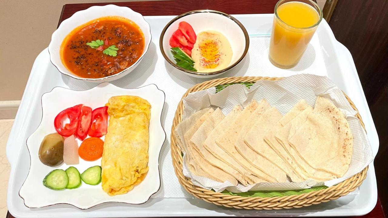 Al Mansour Grand Hotel Ḩafar al Bāţin エクステリア 写真