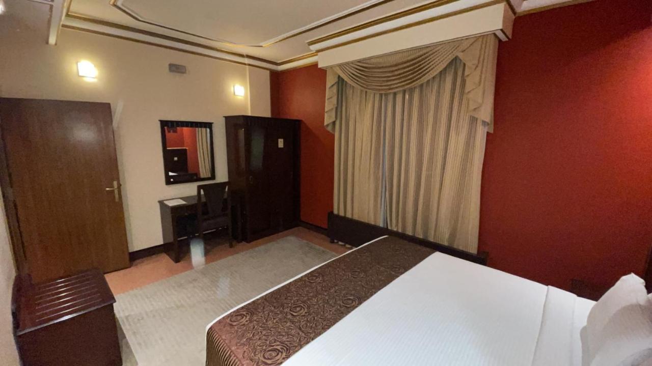 Al Mansour Grand Hotel Ḩafar al Bāţin エクステリア 写真