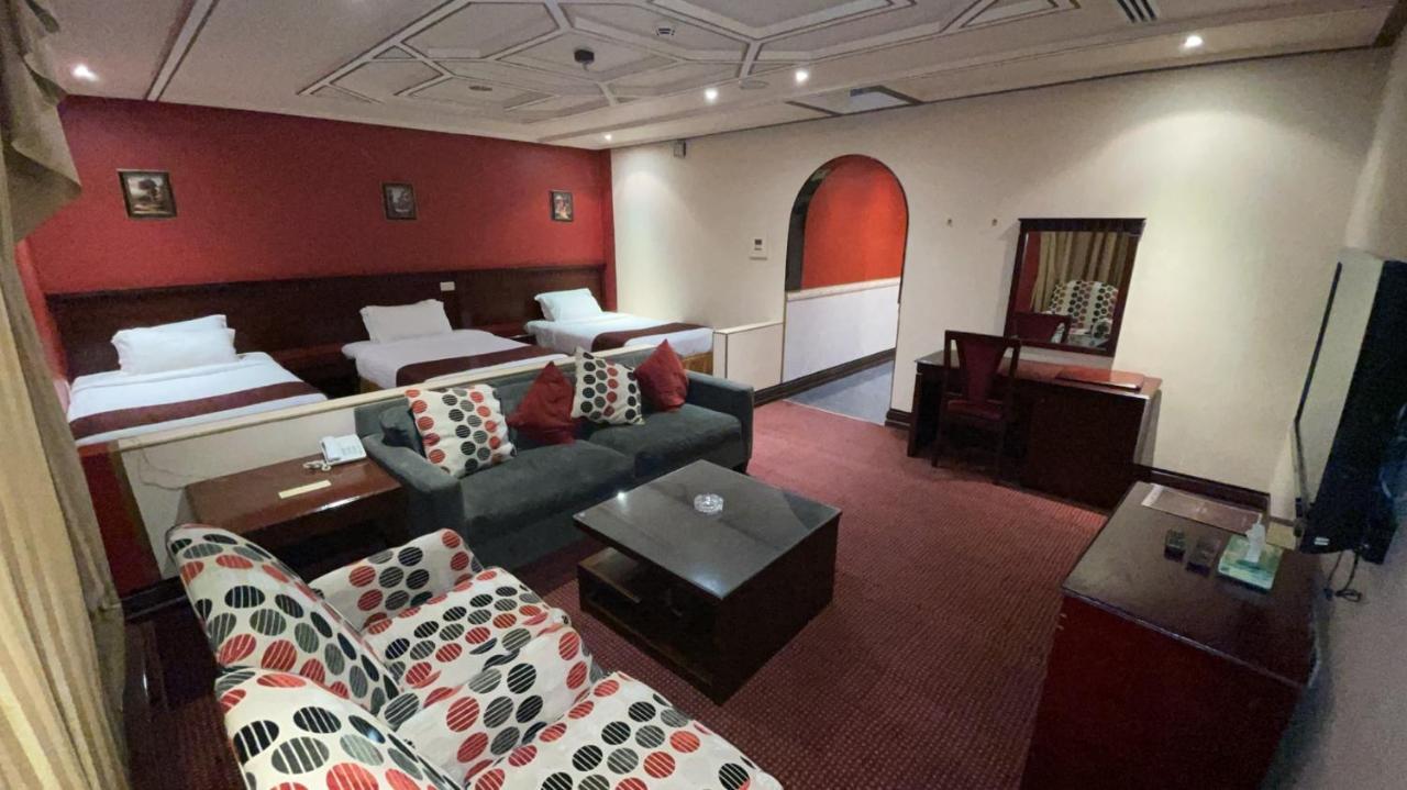 Al Mansour Grand Hotel Ḩafar al Bāţin エクステリア 写真