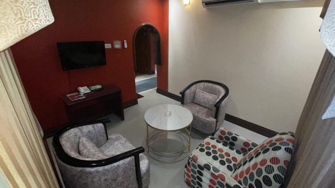 Al Mansour Grand Hotel Ḩafar al Bāţin エクステリア 写真